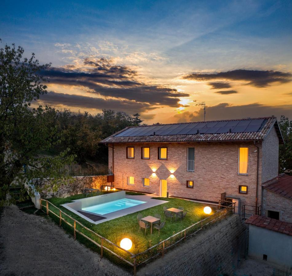 Borgo Roggeri - Country House Nelle Langhe La Morra Zewnętrze zdjęcie